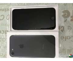 iPhone 7 DE 32 GB MATTE BLACK/NEGRO NUEVO CON TODOS SUS ACCESORIOS