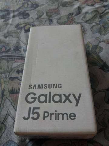 Samsung Galaxy J5 Prime casi nuevo en su caja con accesorios originales