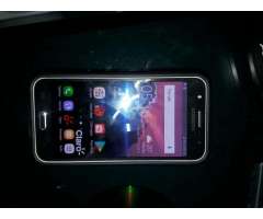 Samsung J5 con Cargador, Cable Y Protect