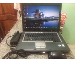 Laptop Dell Icore 2 de 16pulg Y 4gb Ram