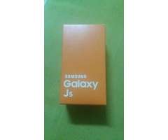 Caja de Samsung Galaxy J5