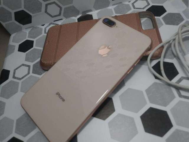 iPhone 8 64gb Plus Gold iPhone 8 64gb Plus Gold