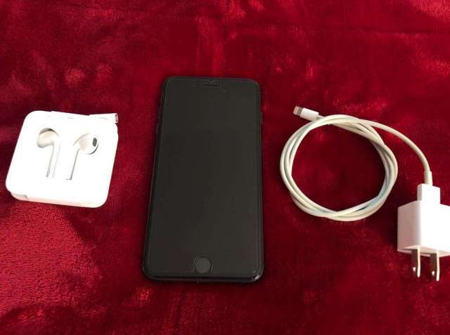 iPhone 8 PLUS256 Gb Black iPhone 8 PLUS256 Gb Black