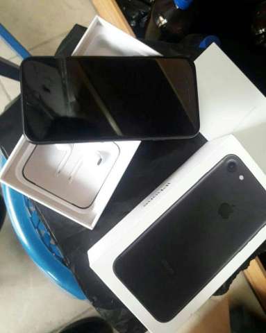 iPhone 7 de 32 Gb en Caja iPhone 7 de 32 Gb en Caja