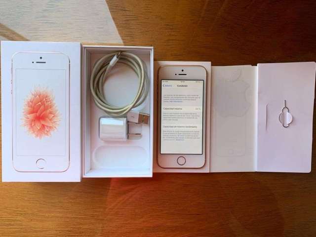 iPhone SE 32GB iPhone SE 32GB
